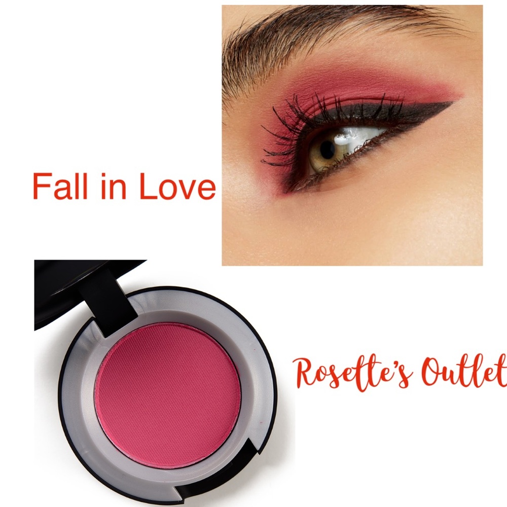 Mac “Fall in love” eyeshadow new in box